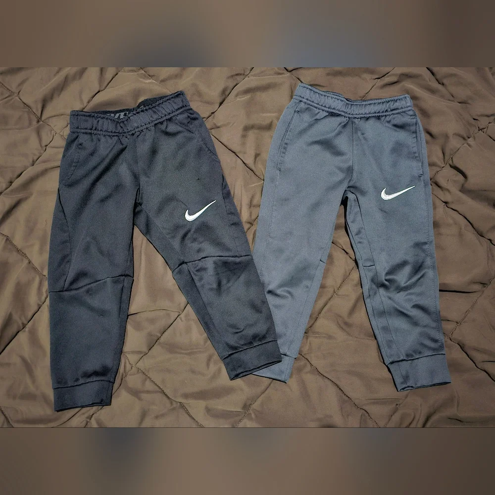 Boys Nike Joggers Size 3T - Picture 1 of 4